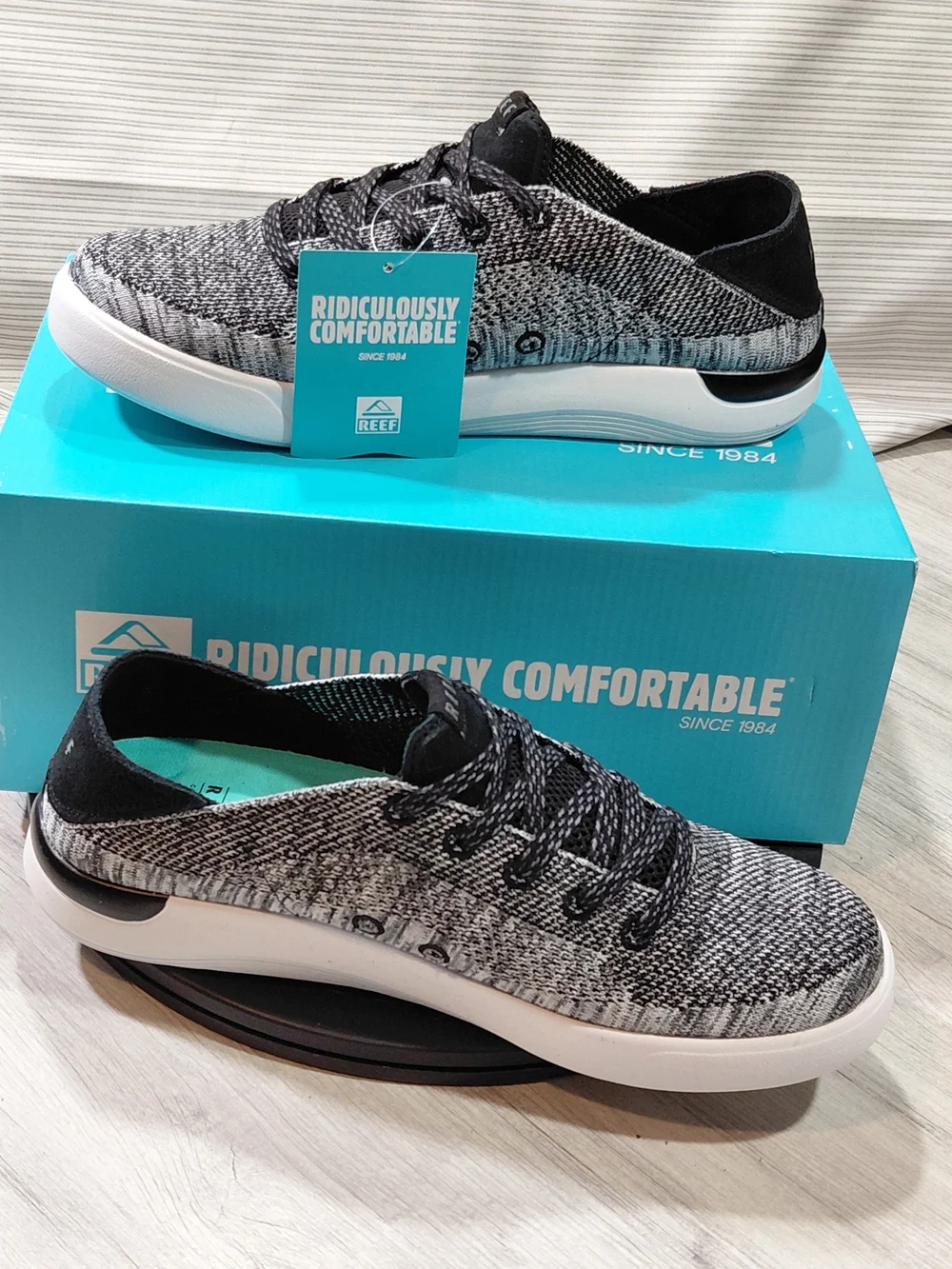 NWT Reef Men Swell Sole Gray Knit Casual Sneakers - Ridiculously Comfortable M9